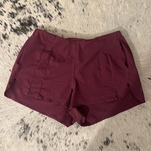 Lululemon shorts with pockets